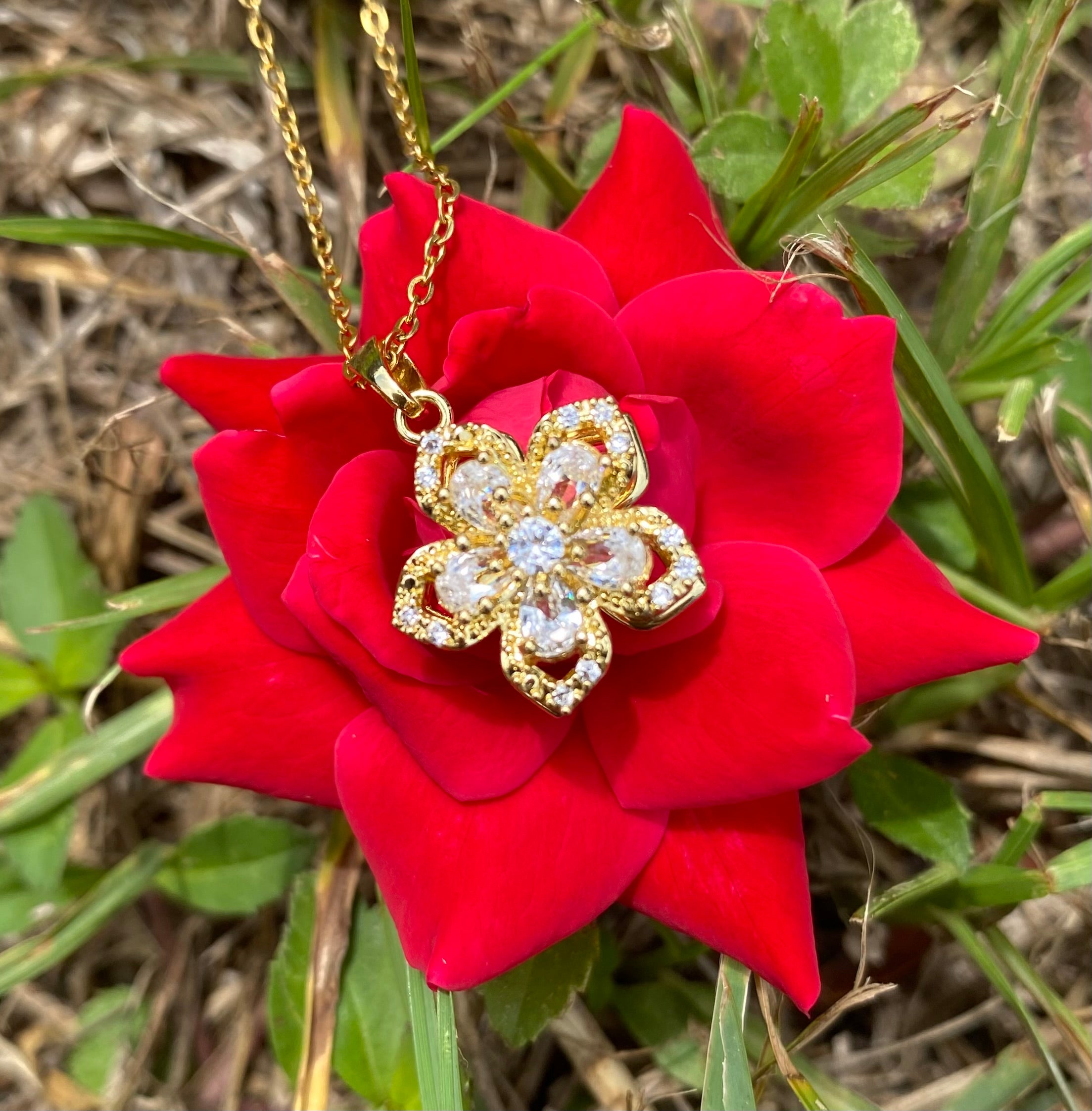 Gold plated flower necklace