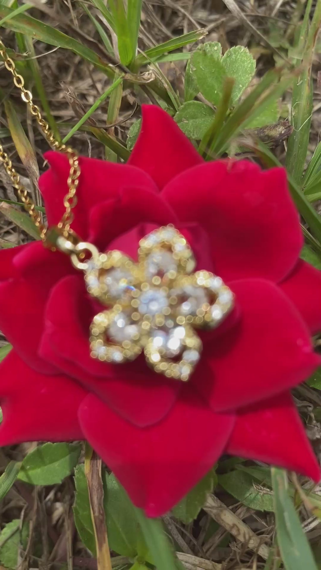 Gold plated flower necklace